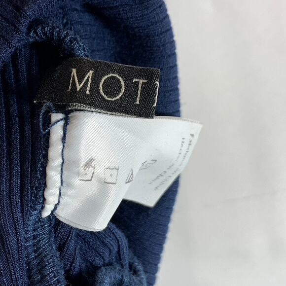 MOTF Women's Navy Sleeveless Ribbed Mock Neck Crop Top SZ L - Picture 7 of 10